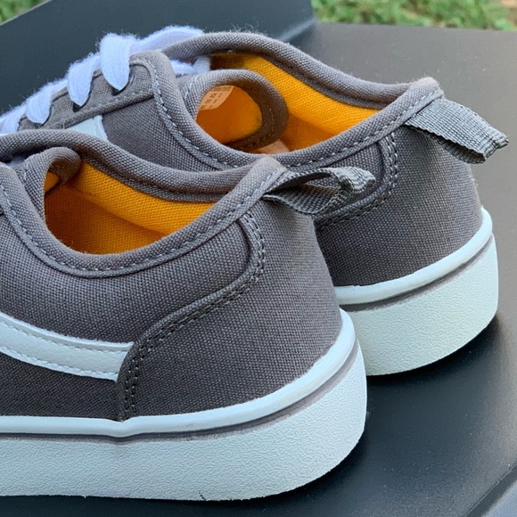 Wonder Nation Boys Casual Colorblock Skate Sneaker - Picture 6 of 10